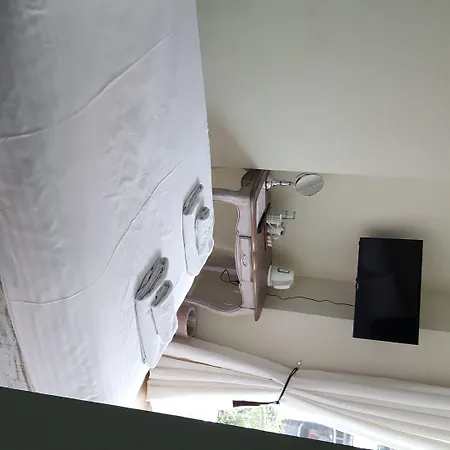 The Lodge Harrogate 4*