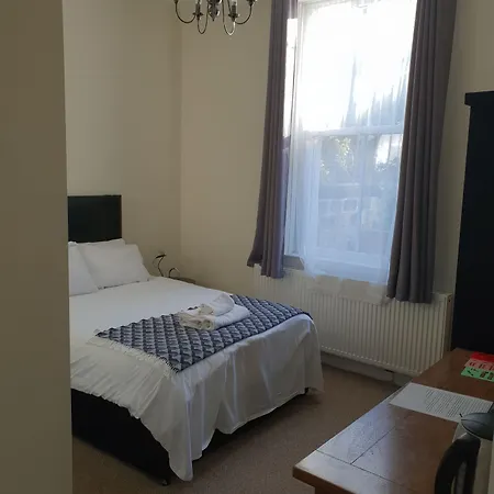 The Lodge Harrogate 4*