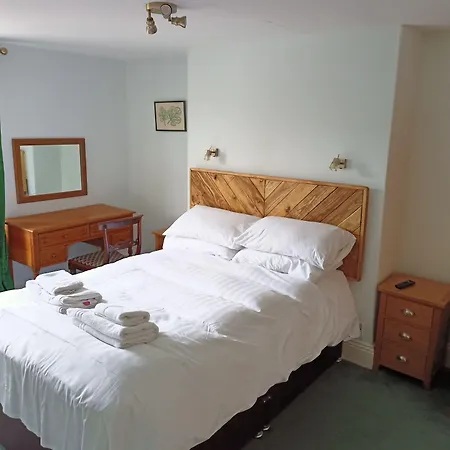 The Lodge Harrogate Guest house 4*