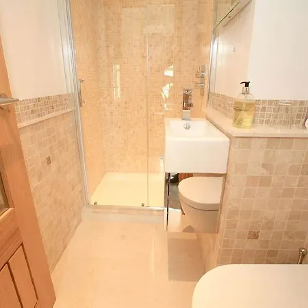 The Lodge Harrogate Pensionat