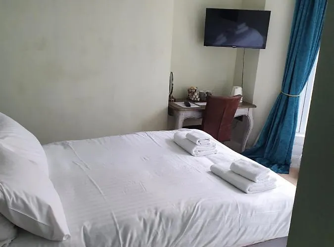 The Lodge Harrogate Guest house