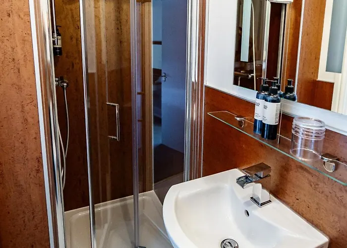 Guest house The Lodge Harrogate Harrogate