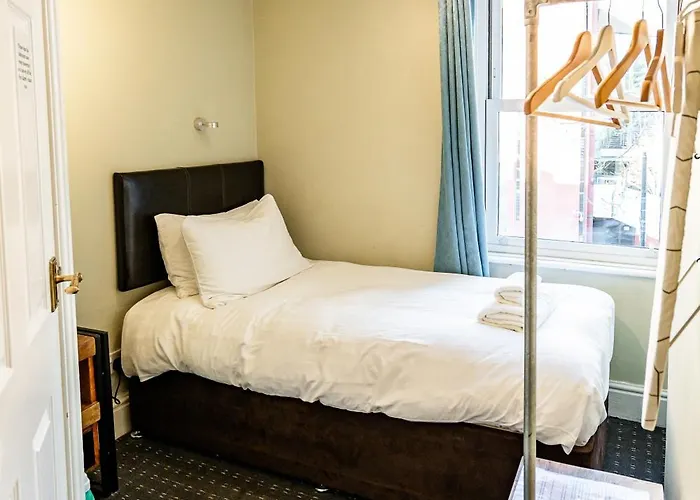 Guest house The Lodge Harrogate