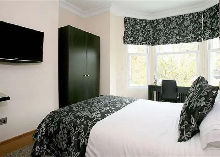 Guest house The Lodge Harrogate Harrogate