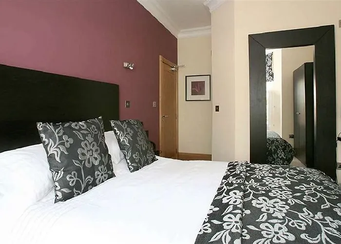 Guest house The Lodge Harrogate