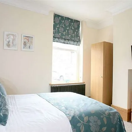 The Lodge Harrogate Guest house 3*