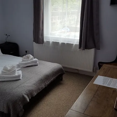 The Lodge Harrogate Guest house 3*